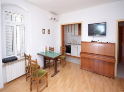 Apartmenthaus Pansion Krivic Kastel Gomilica