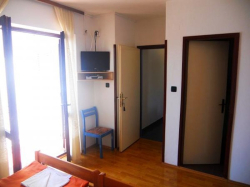Apartmenthaus DADO Starigrad (Paklenica)