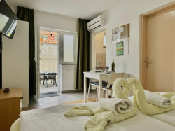 Apartments Dijana Krk (Island Krk)