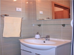 Apartments Jakić Tucepi Tucepi